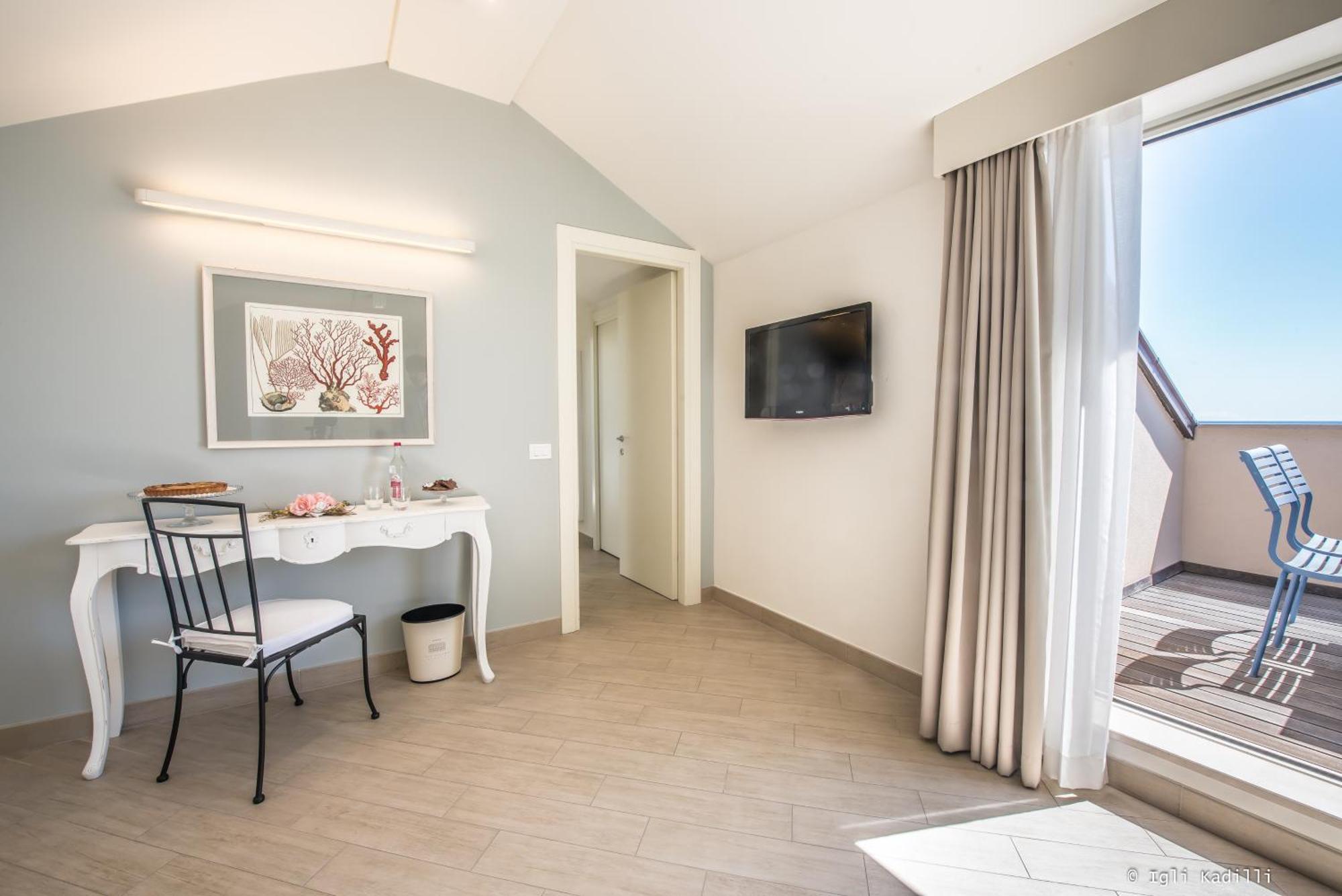 Hotel San Pietro Palace Finale Ligure Kültér fotó