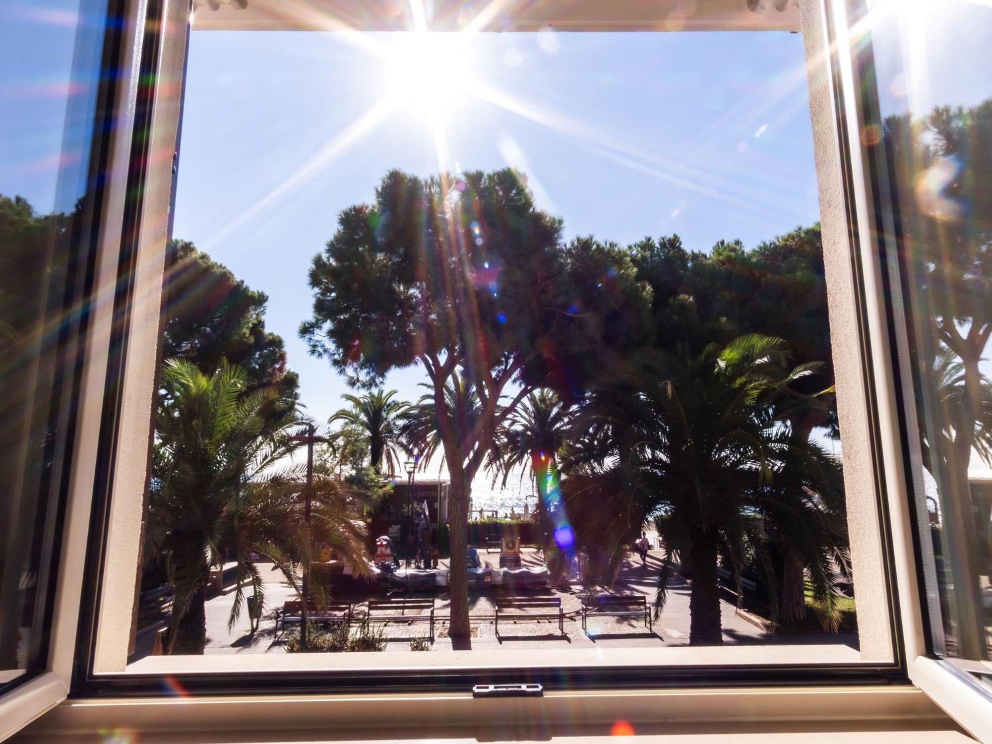 Hotel San Pietro Palace Finale Ligure Kültér fotó
