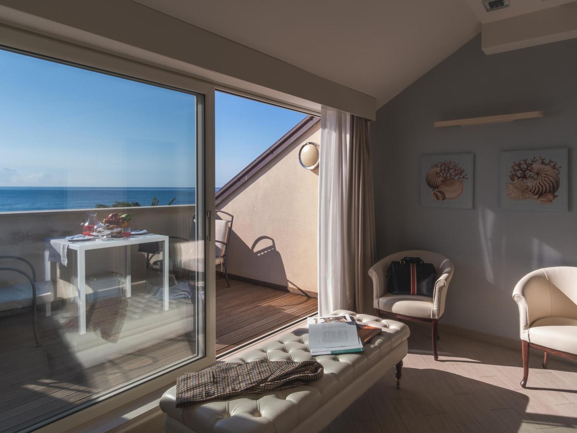 Hotel San Pietro Palace Finale Ligure Kültér fotó